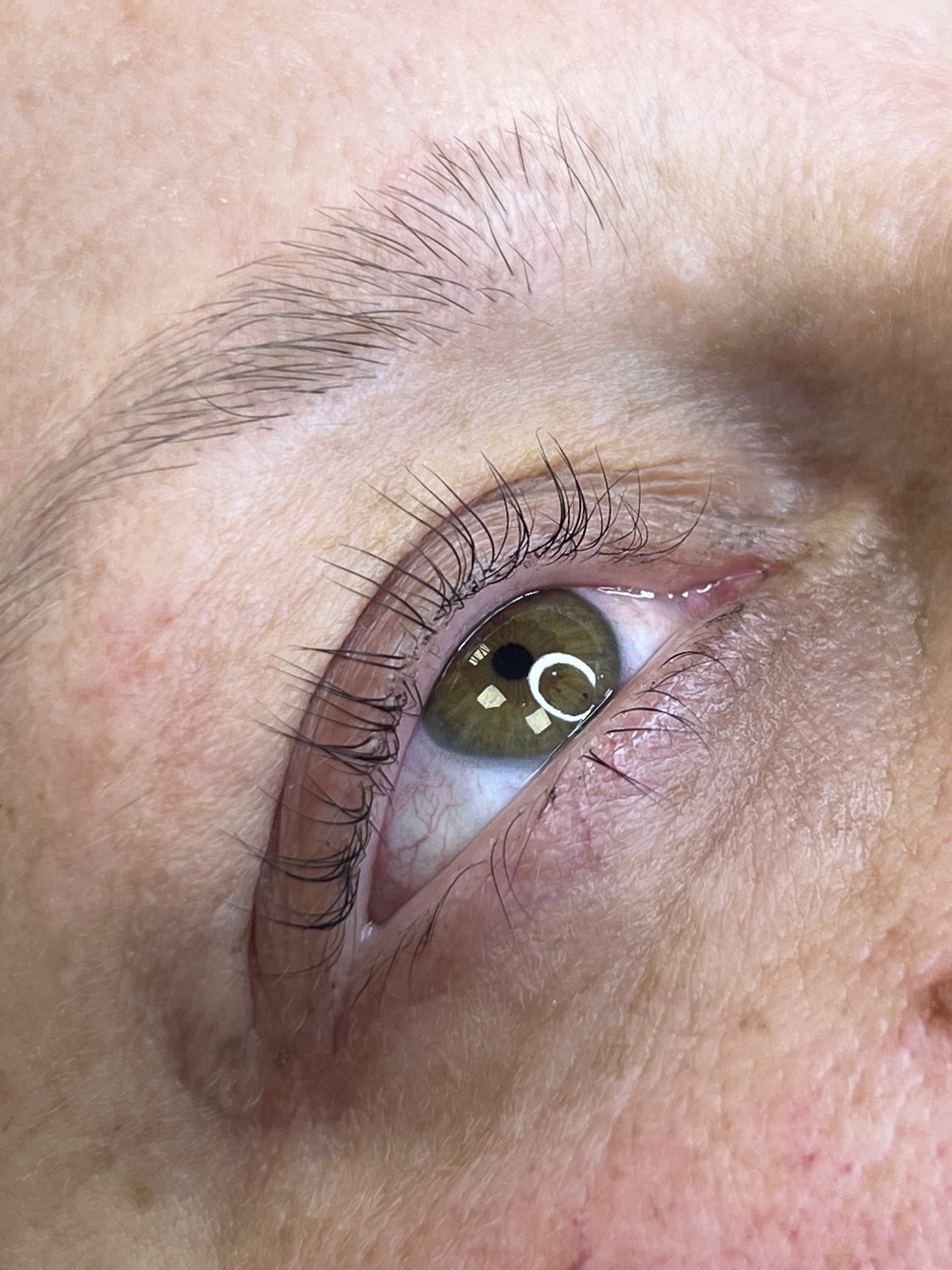 A lash lift on natural lashes